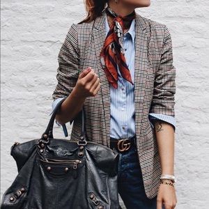 Buy ONE get ONE free✨💋💞✨let me know.